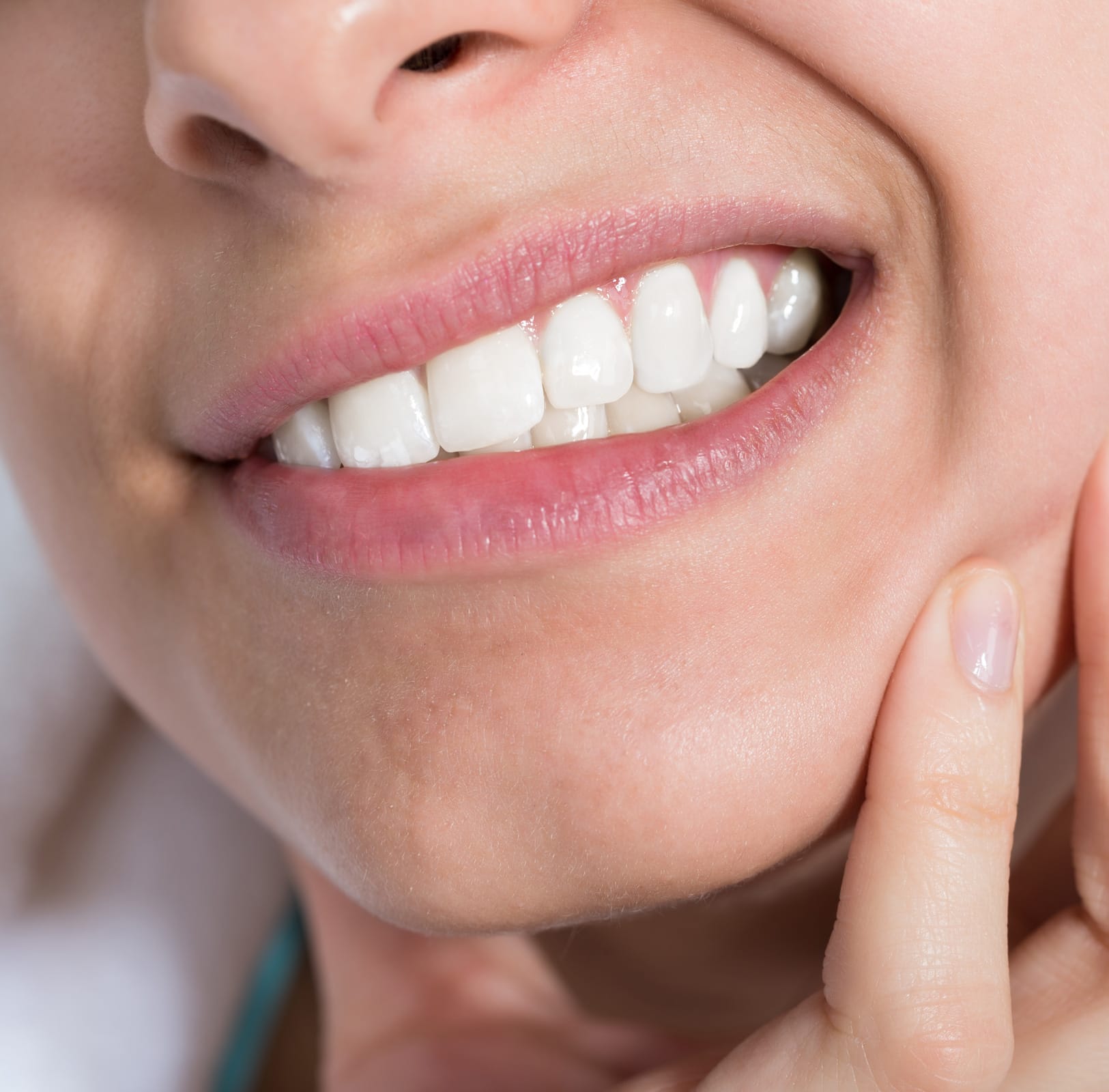 Woman suffering from toothache